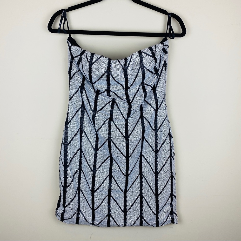 Marineblu || Strapless Sequin Dress; Size L